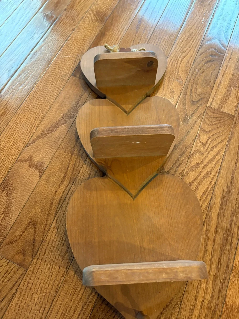 Heart-Shaped Wood Wall Shelf in Brown - Unbranded